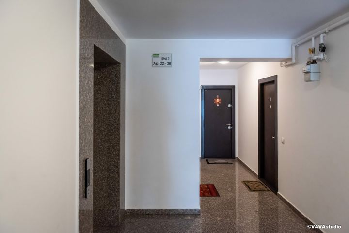 Apartament 4 · Coresi